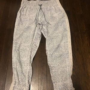 😁 🍋NO LONGER SOLD🍋😁 lululemon joggers